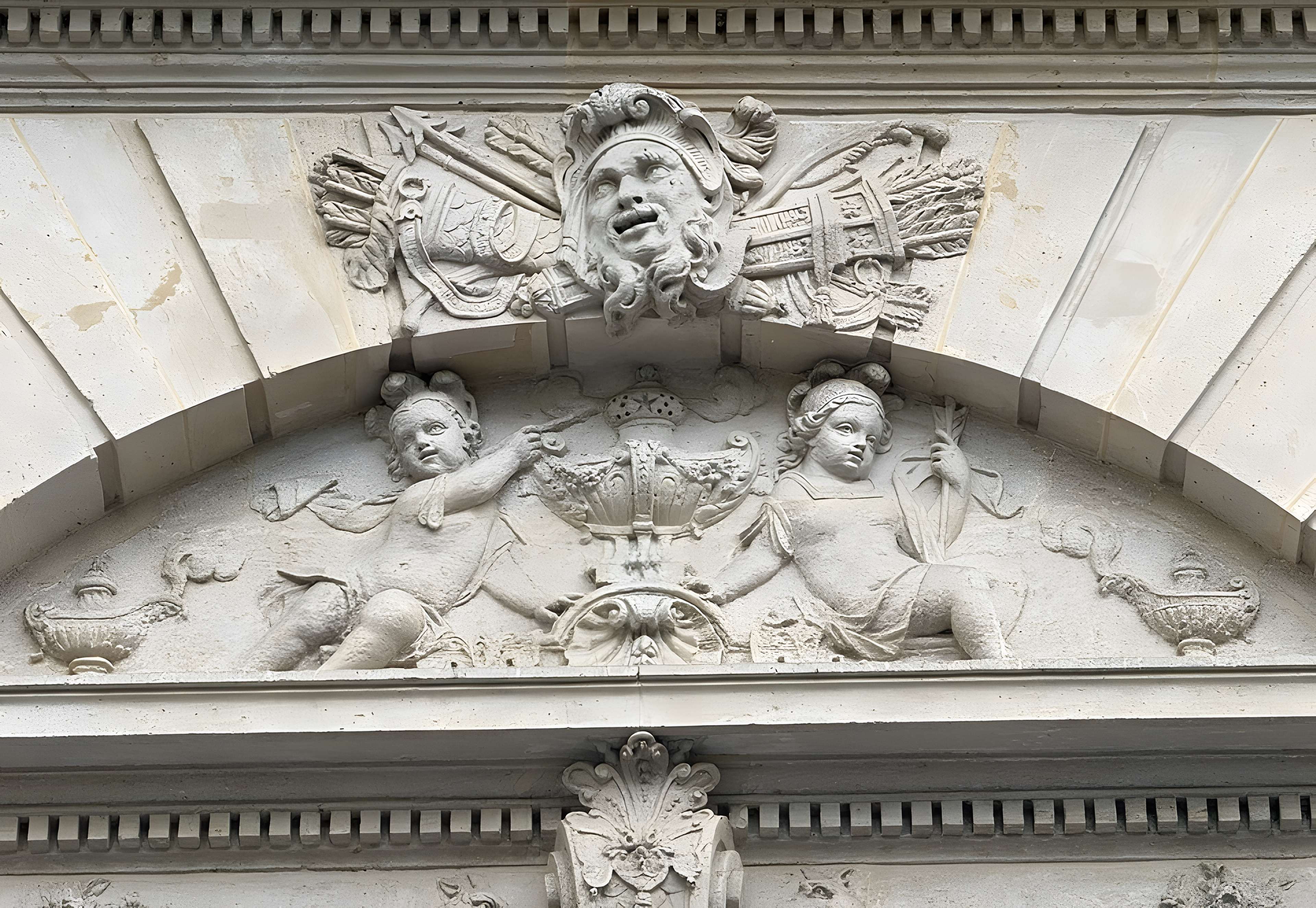 Hôtel de Clermont-Tonnerre, Rue du Bac à Paris