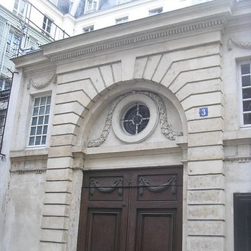 Hôtel  , dit aussi Hôtel des Vertus, de Courthenay, de Chemilly, de Béthune ou de Croix