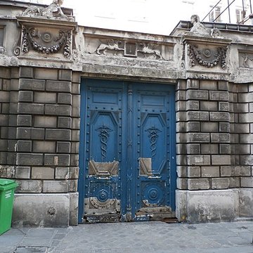 Hôtel  , dit aussi Hôtel des Vertus, de Courthenay, de Chemilly, de Béthune ou de Croix