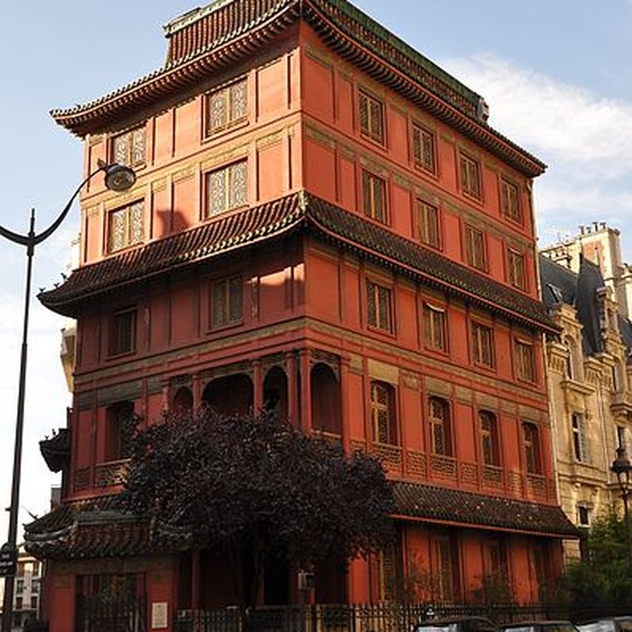 Photo de Immeuble dit Hôtel de lImpératrice Eugénie ou hôtel du Baron Hirsch