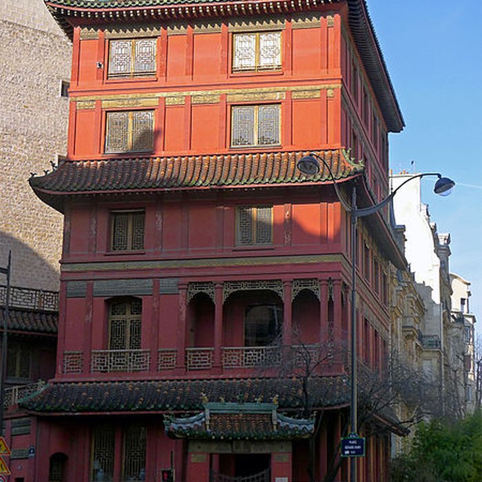 Photo de Immeuble dit Hôtel de lImpératrice Eugénie ou hôtel du Baron Hirsch