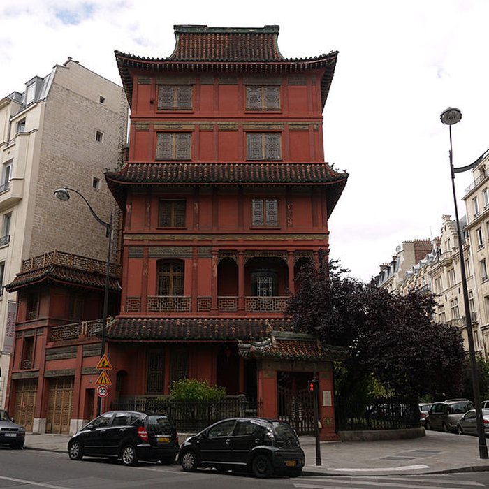 Photo de Immeuble dit Hôtel de lImpératrice Eugénie ou hôtel du Baron Hirsch