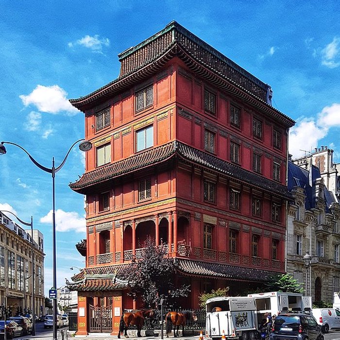 Photo de Immeuble dit Hôtel de lImpératrice Eugénie ou hôtel du Baron Hirsch