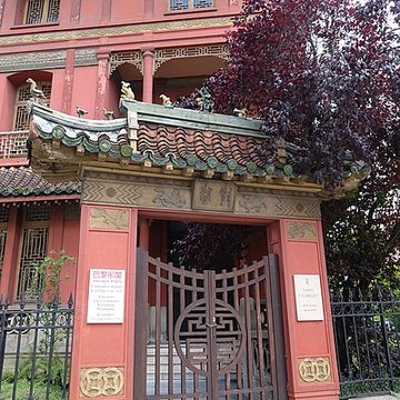 Immeuble dit Hôtel de lImpératrice Eugénie ou hôtel du Baron Hirsch