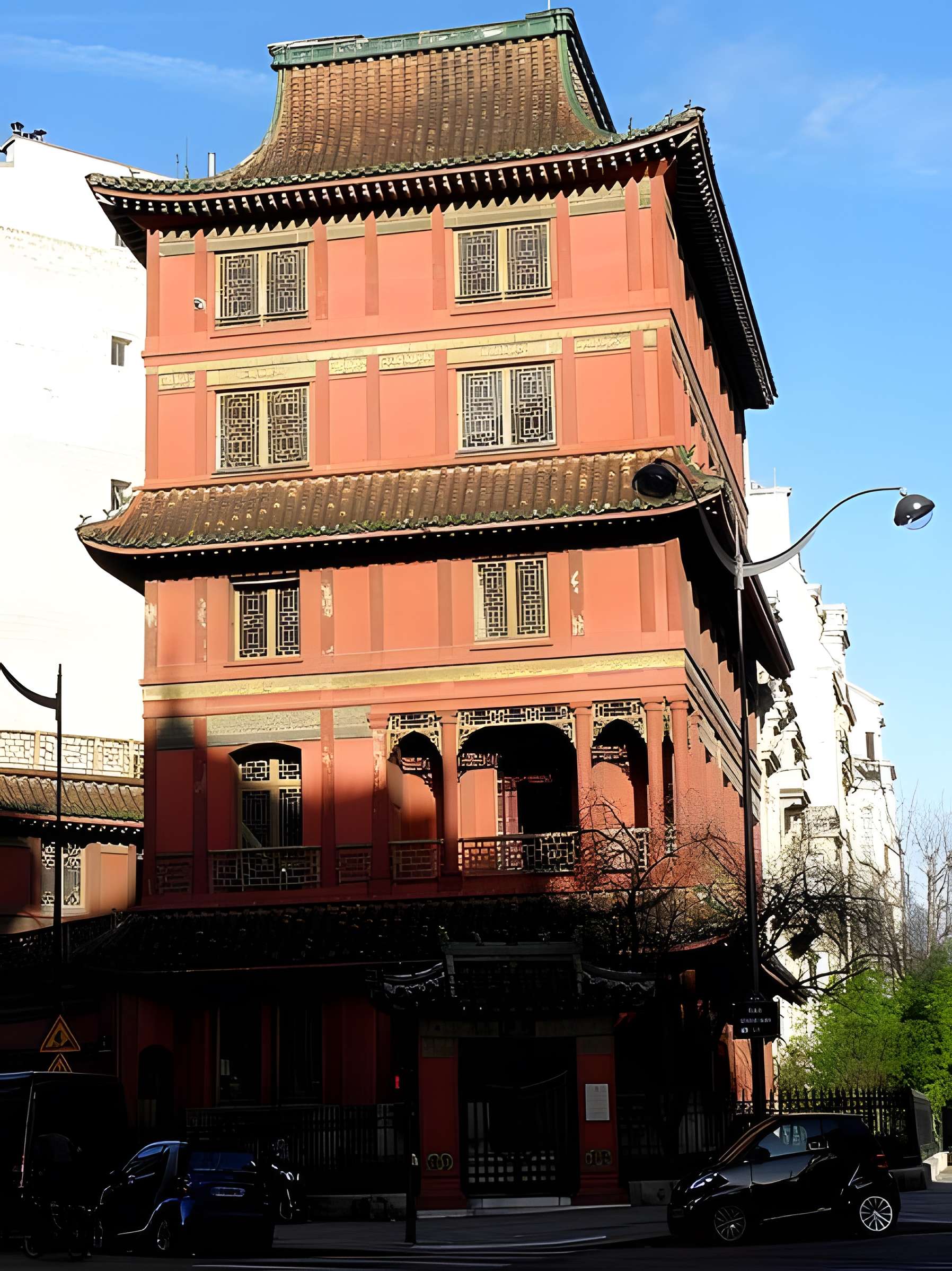 Immeuble dit Hôtel de l'Impératrice Eugénie ou hôtel du Baron Hirsch