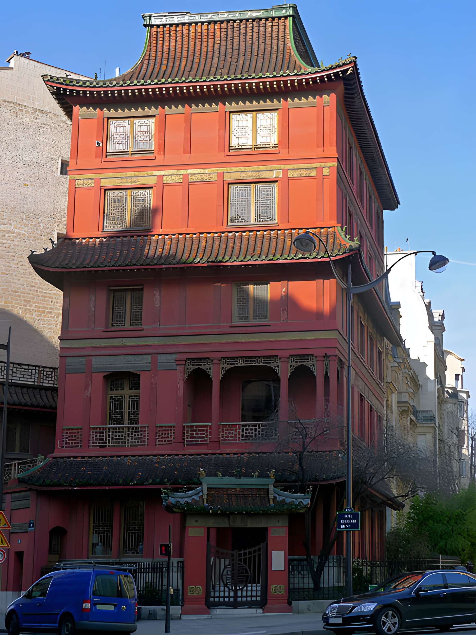 Immeuble dit Hôtel de l'Impératrice Eugénie ou hôtel du Baron Hirsch