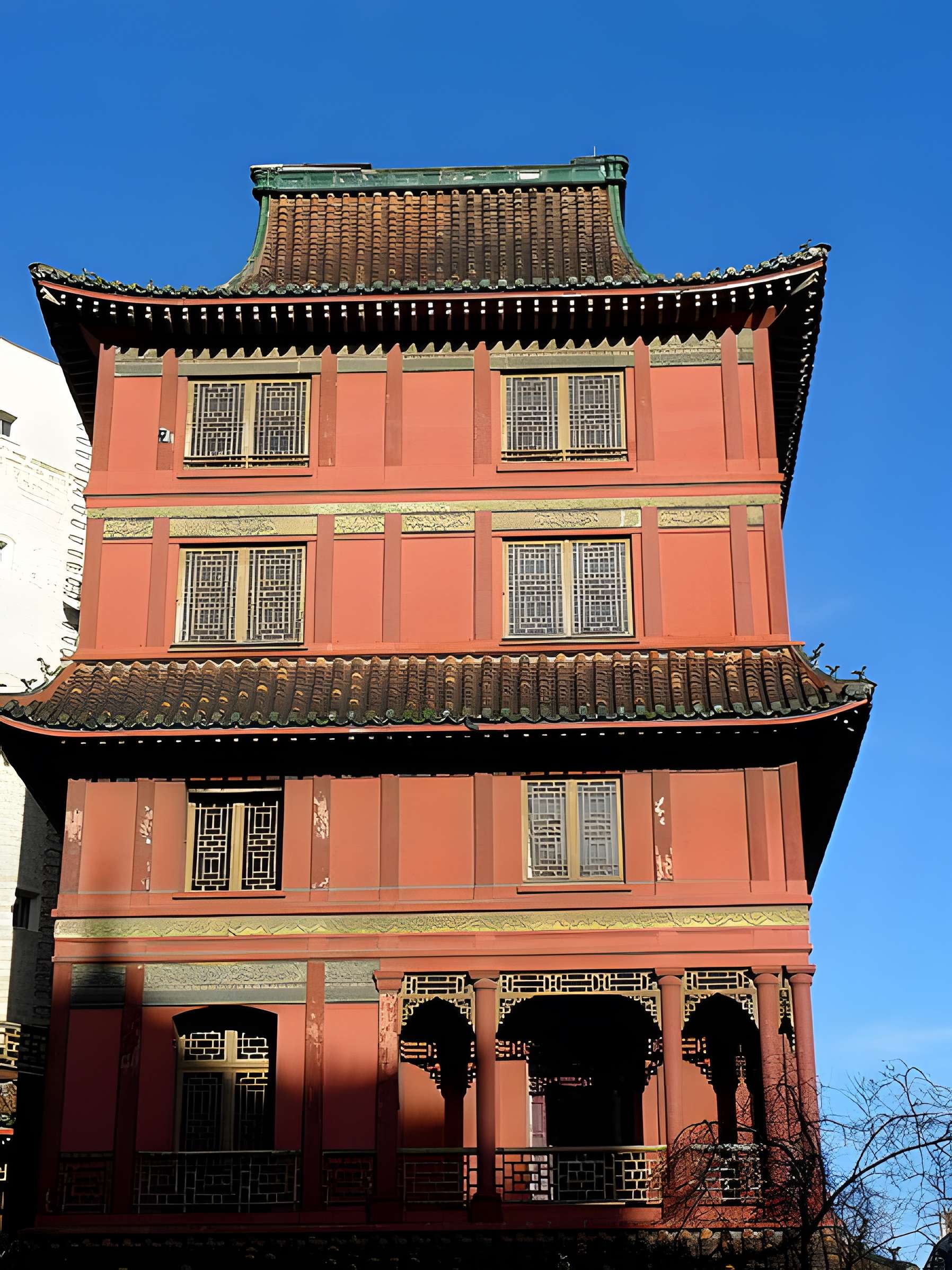 Immeuble dit Hôtel de l'Impératrice Eugénie ou hôtel du Baron Hirsch