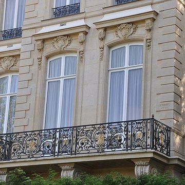 Hôtel de Monpelas, actuellement ambassade de la République dAngola