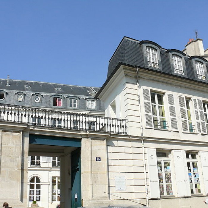 Photo de Ancien Hôtel Véron ou Château dAuteuil, dit aussi Hôtel Puscher ou de Pérignon