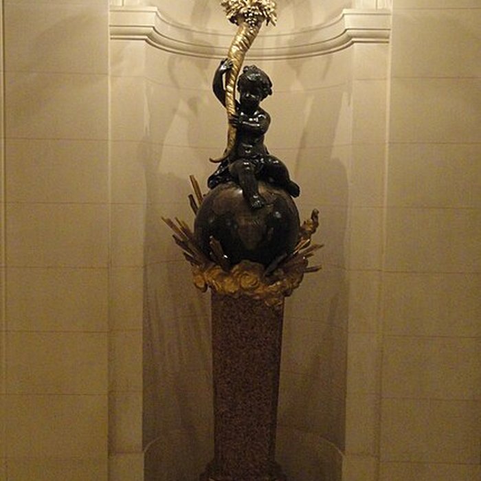 Photo de Ancien Hôtel Véron ou Château dAuteuil, dit aussi Hôtel Puscher ou de Pérignon