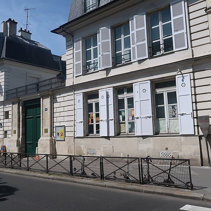 Photo de Ancien Hôtel Véron ou Château dAuteuil, dit aussi Hôtel Puscher ou de Pérignon