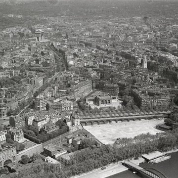 Ancien Hôtel Véron ou Château dAuteuil, dit aussi Hôtel Puscher ou de Pérignon