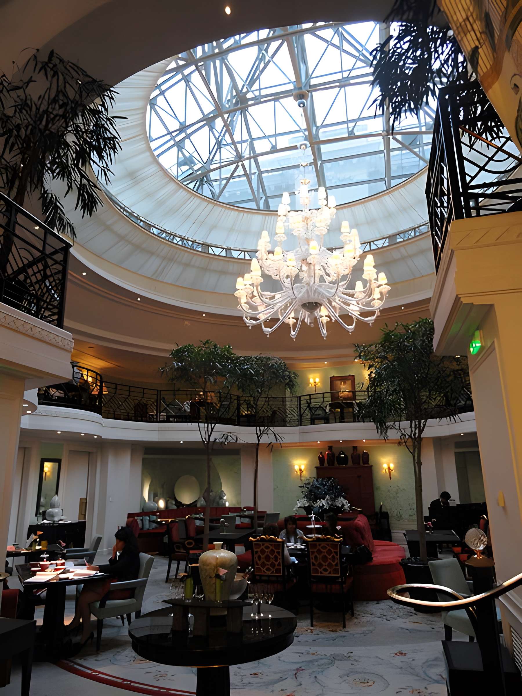 Ancien Hôtel Véron ou Château d'Auteuil, dit aussi Hôtel Puscher ou de Pérignon