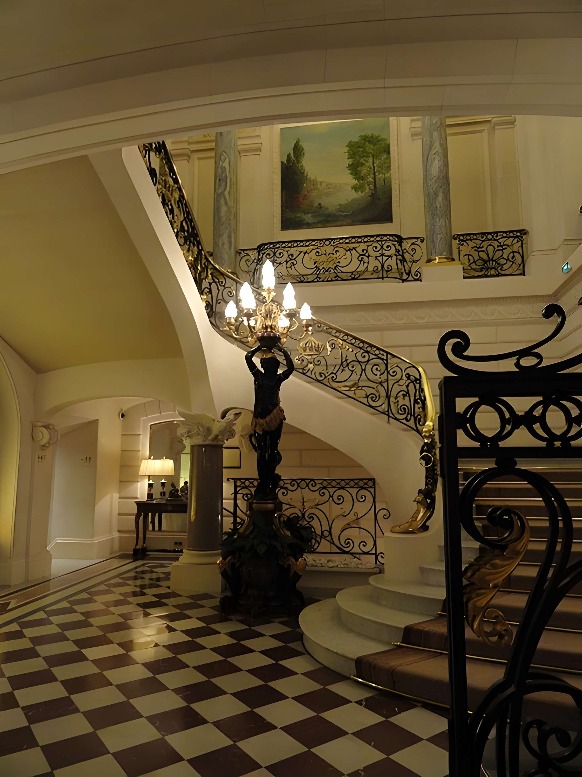 Ancien Hôtel Véron ou Château d'Auteuil, dit aussi Hôtel Puscher ou de Pérignon