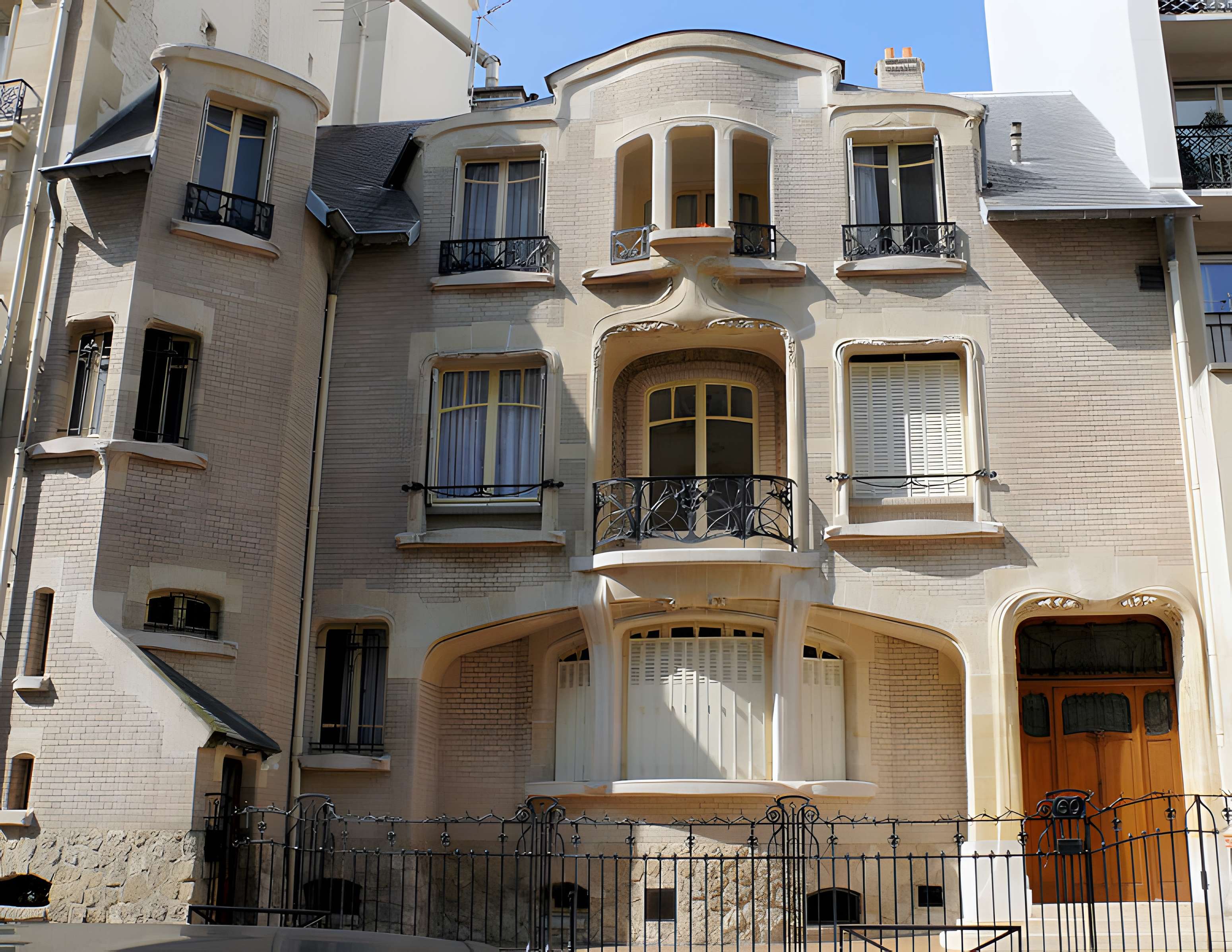 Ancien Hôtel Véron ou Château d'Auteuil, dit aussi Hôtel Puscher ou de Pérignon