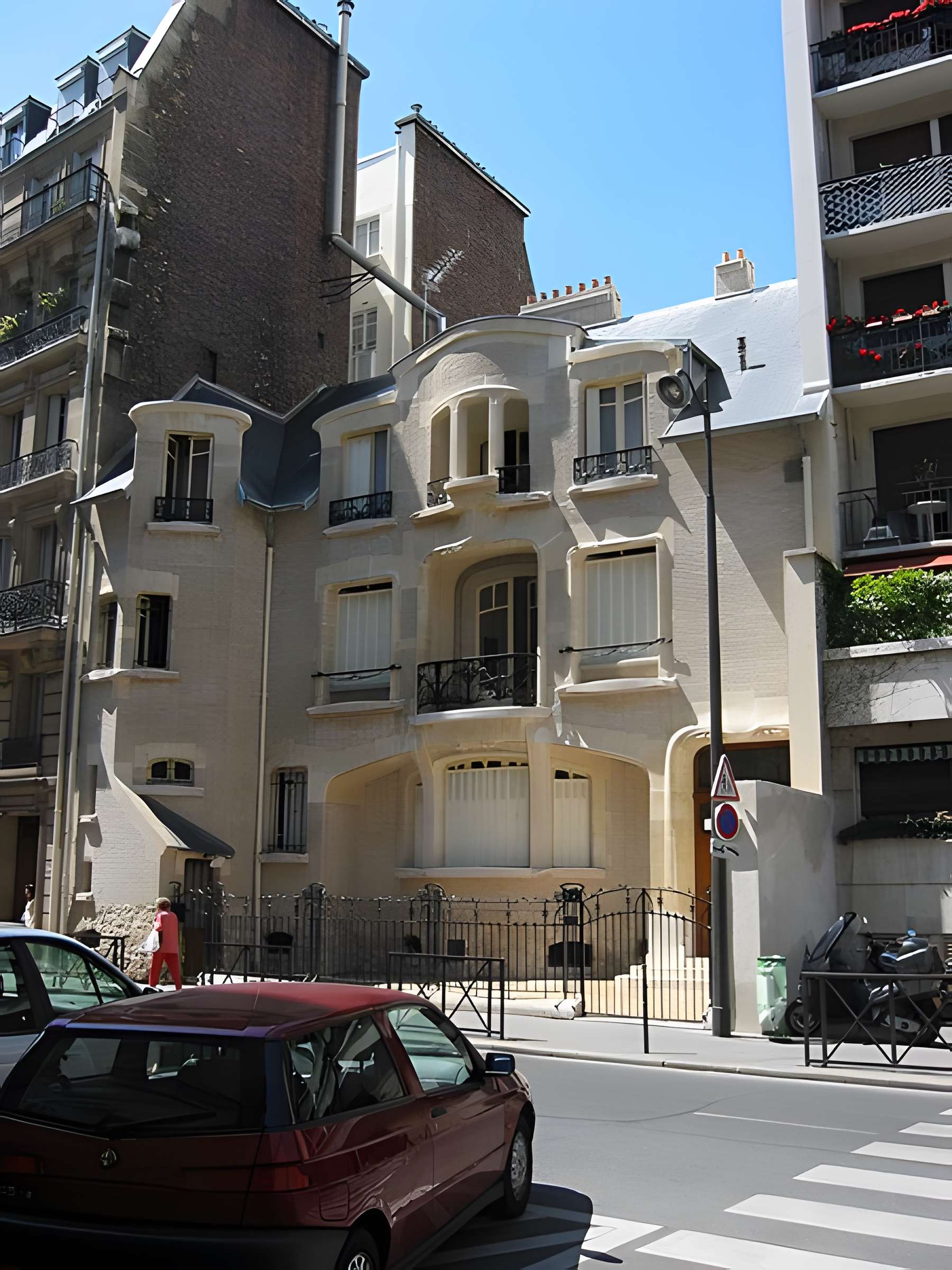 Ancien Hôtel Véron ou Château d'Auteuil, dit aussi Hôtel Puscher ou de Pérignon