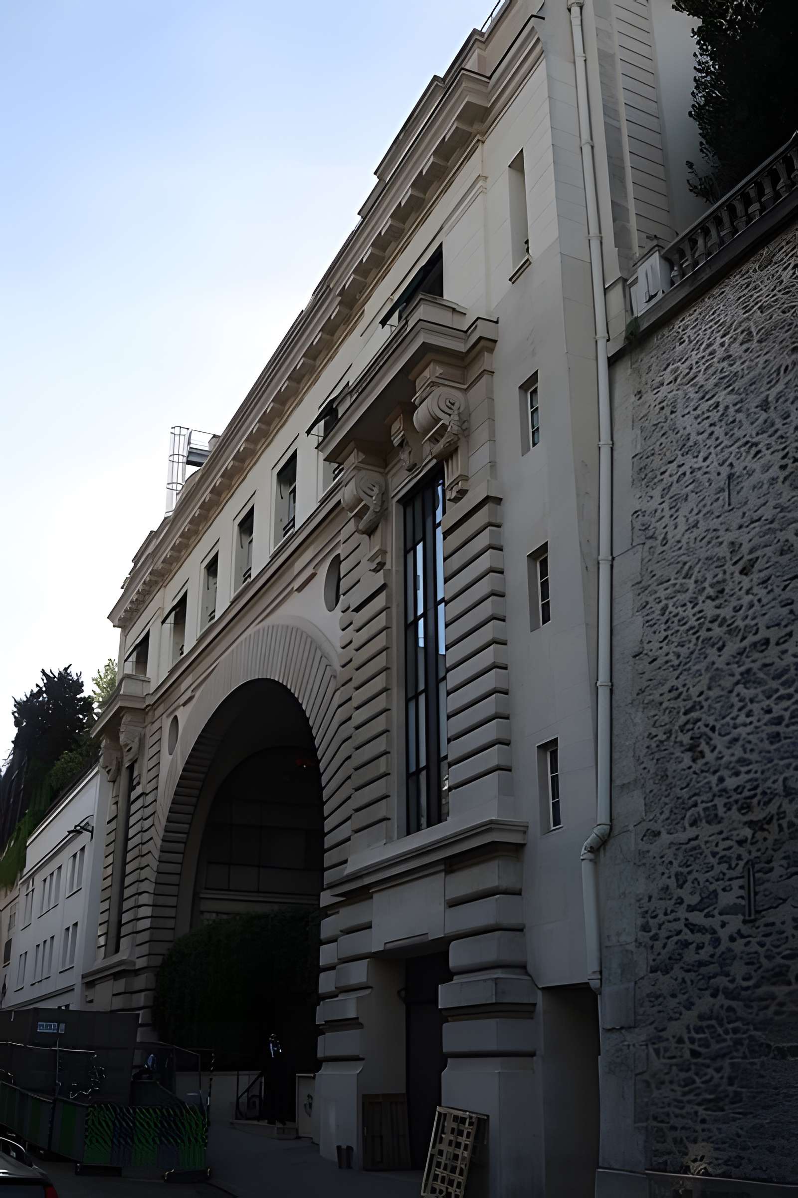 Ancien Hôtel Véron ou Château d'Auteuil, dit aussi Hôtel Puscher ou de Pérignon