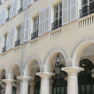 Immeuble 1-2-3-4-5-7 Rue des Colonnes - Paris 2ème