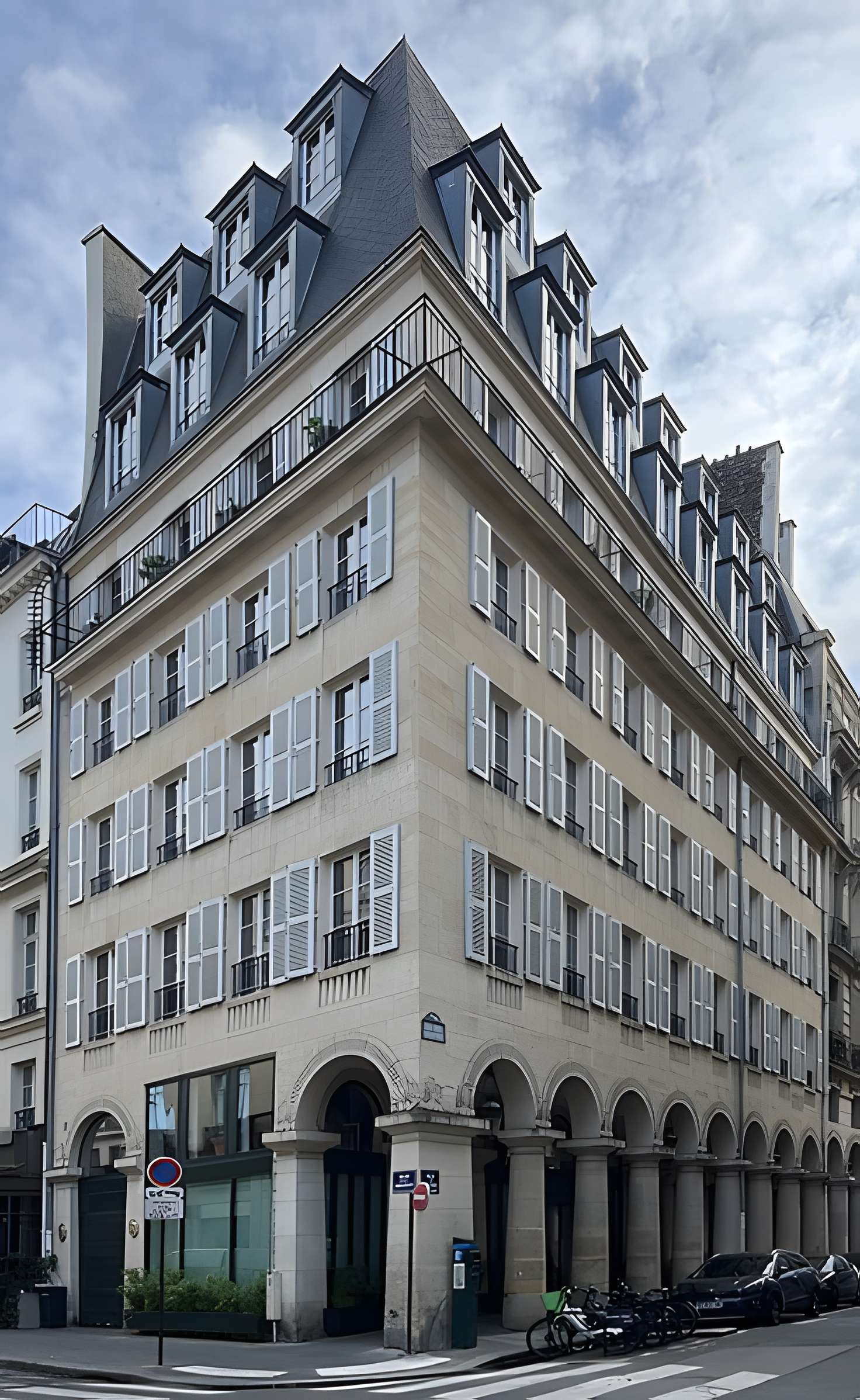 Immeuble 1-2-3-4-5-7 Rue des Colonnes - Paris 2ème