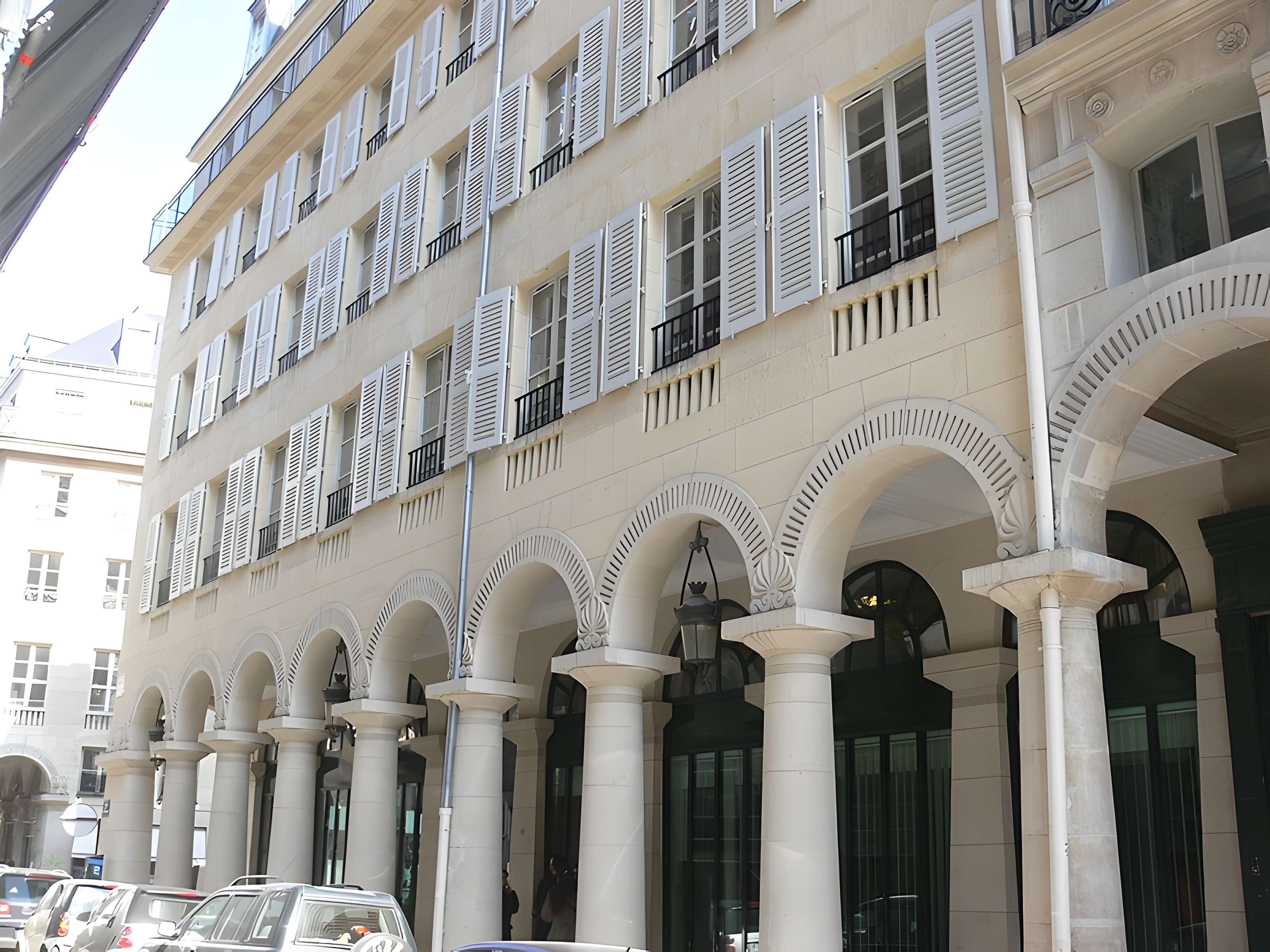 Immeuble 1-2-3-4-5-7 Rue des Colonnes - Paris 2ème