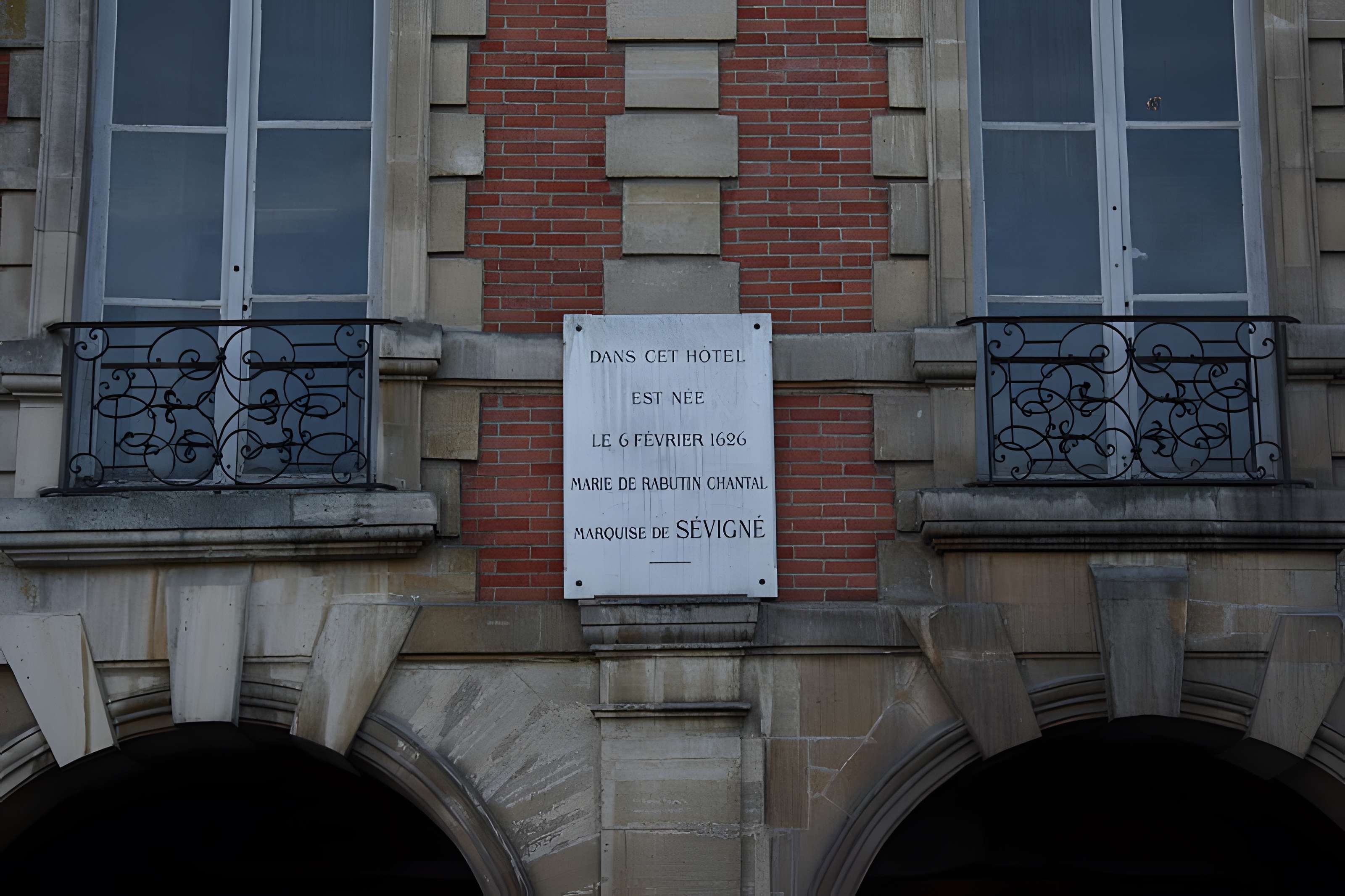 Immeuble 2bis Place des Vosges - Paris 4ème