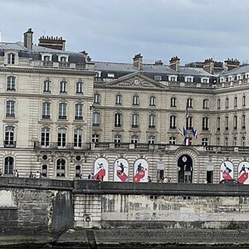 Immeuble de la Caisse des dépôts et consignations à Paris