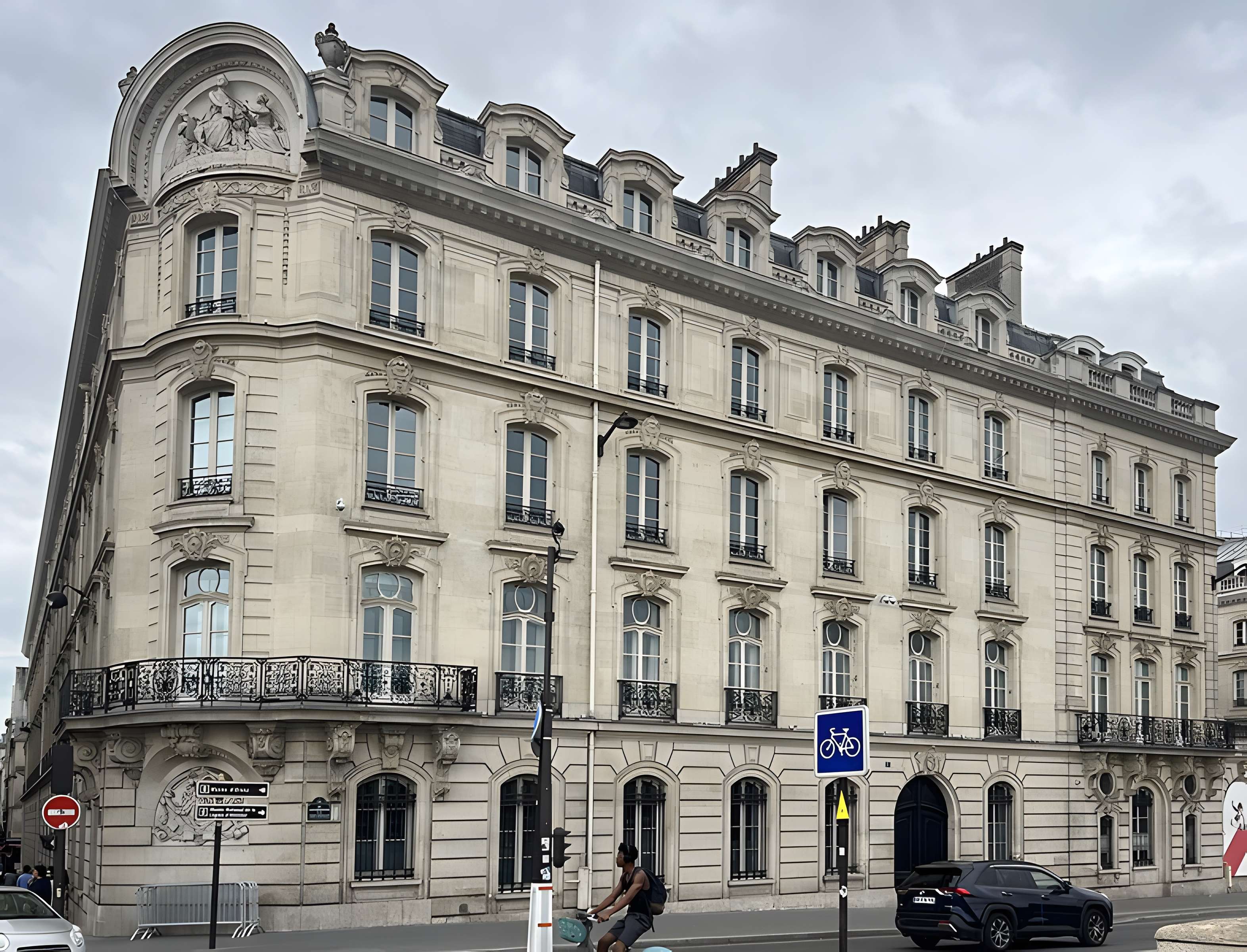 Immeuble de la Caisse des dépôts et consignations à Paris