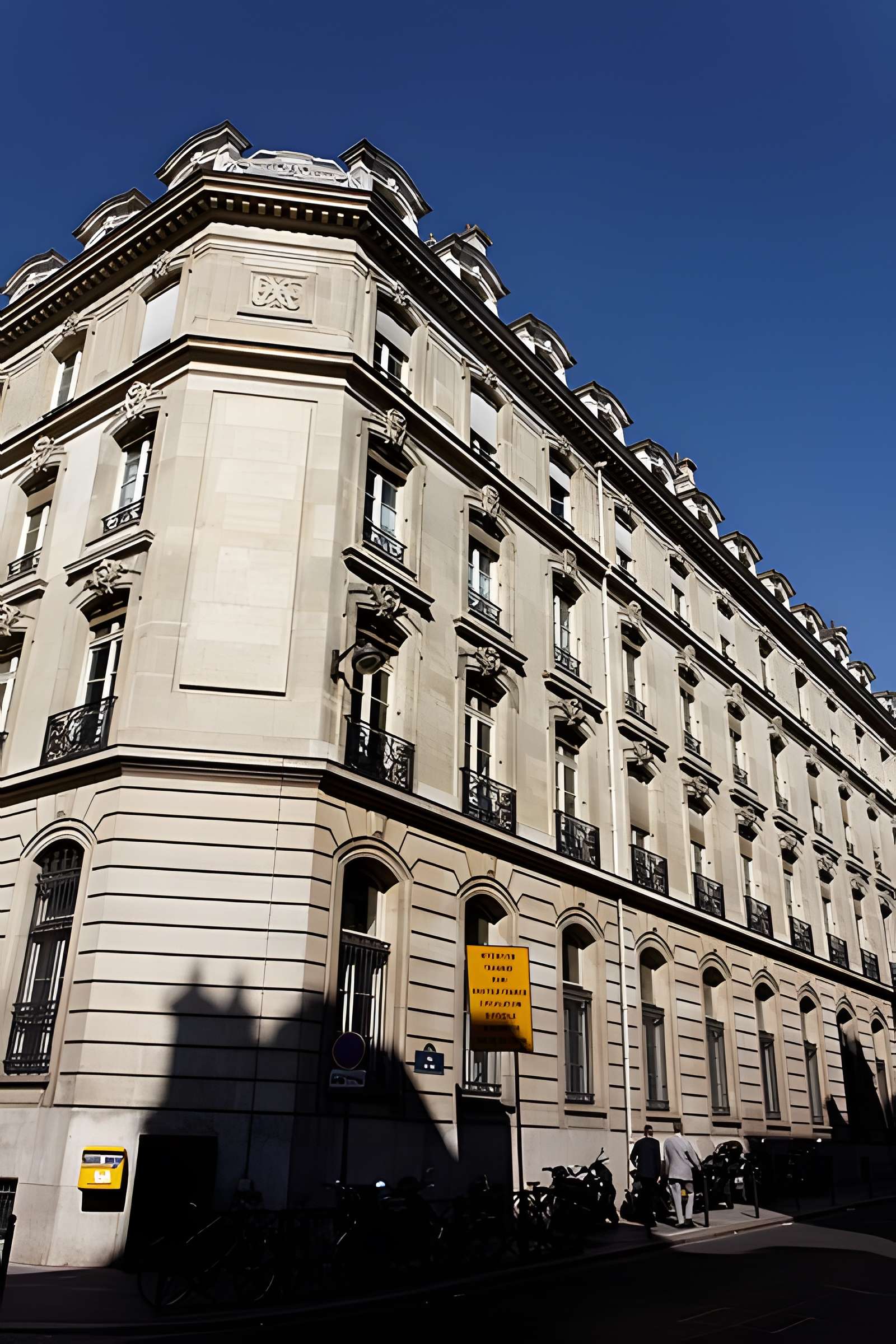 Immeuble de la Caisse des dépôts et consignations à Paris