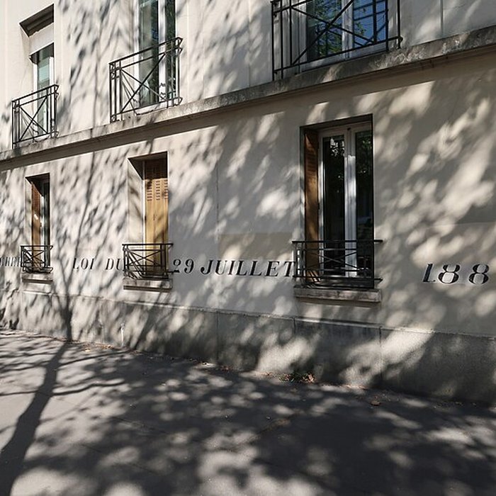 Photo de Immeuble 19 Avenue du Maine - Paris 15ème