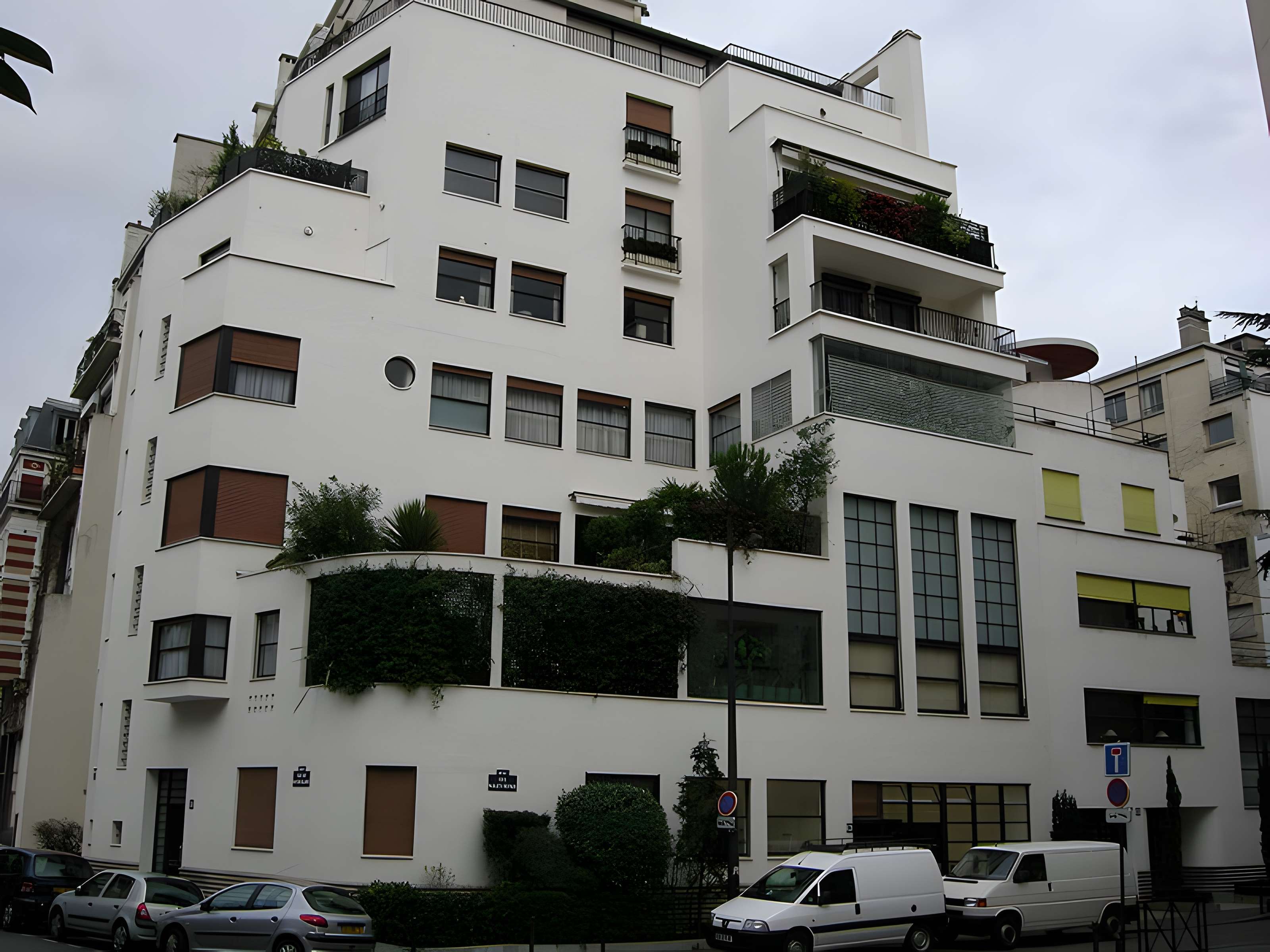 Immeubles N° 1-12 Rue Mallet-Stevens à Paris