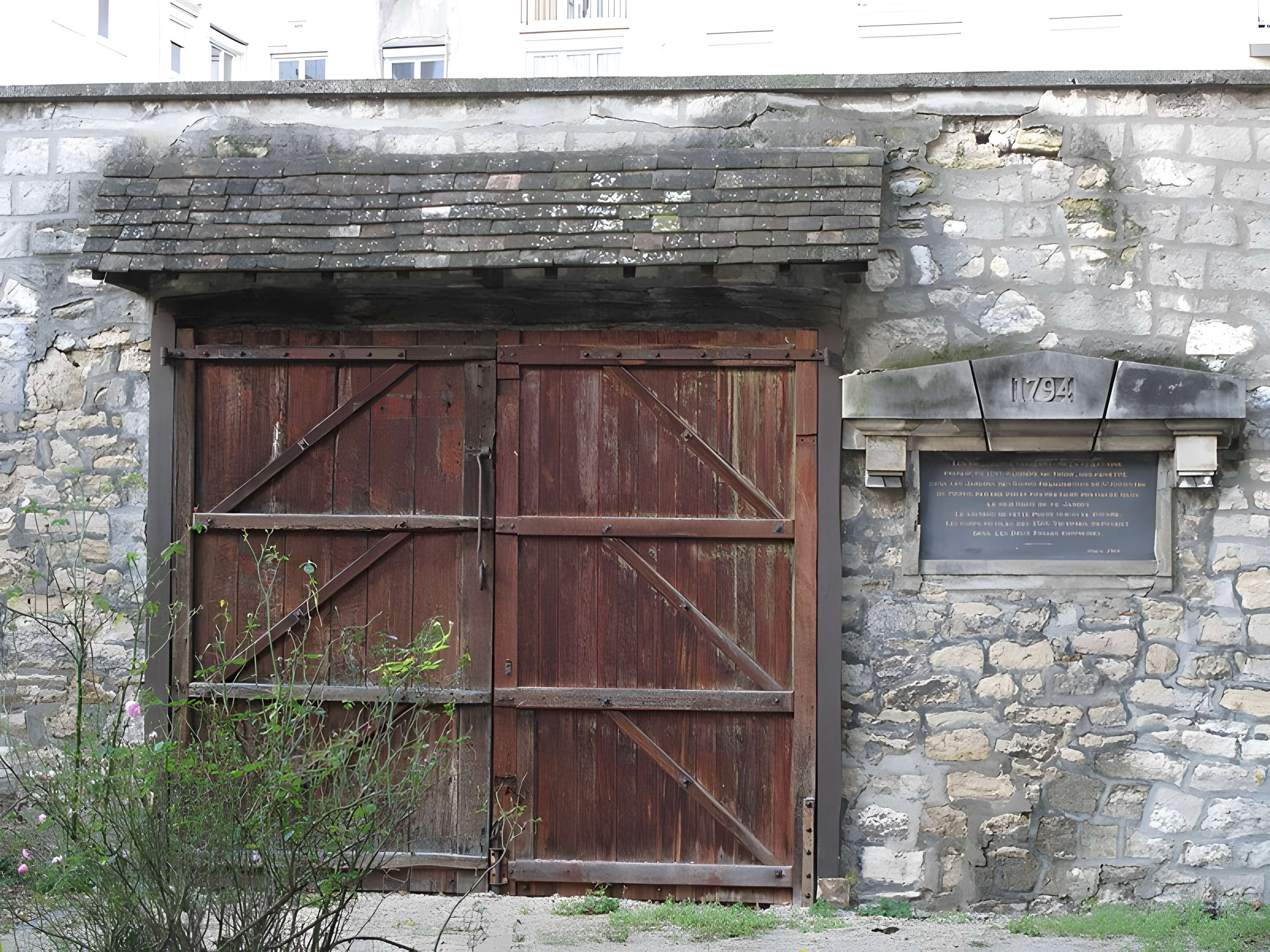 Cimetière de Picpus et ancien couvent des chanoinesses de Picpus