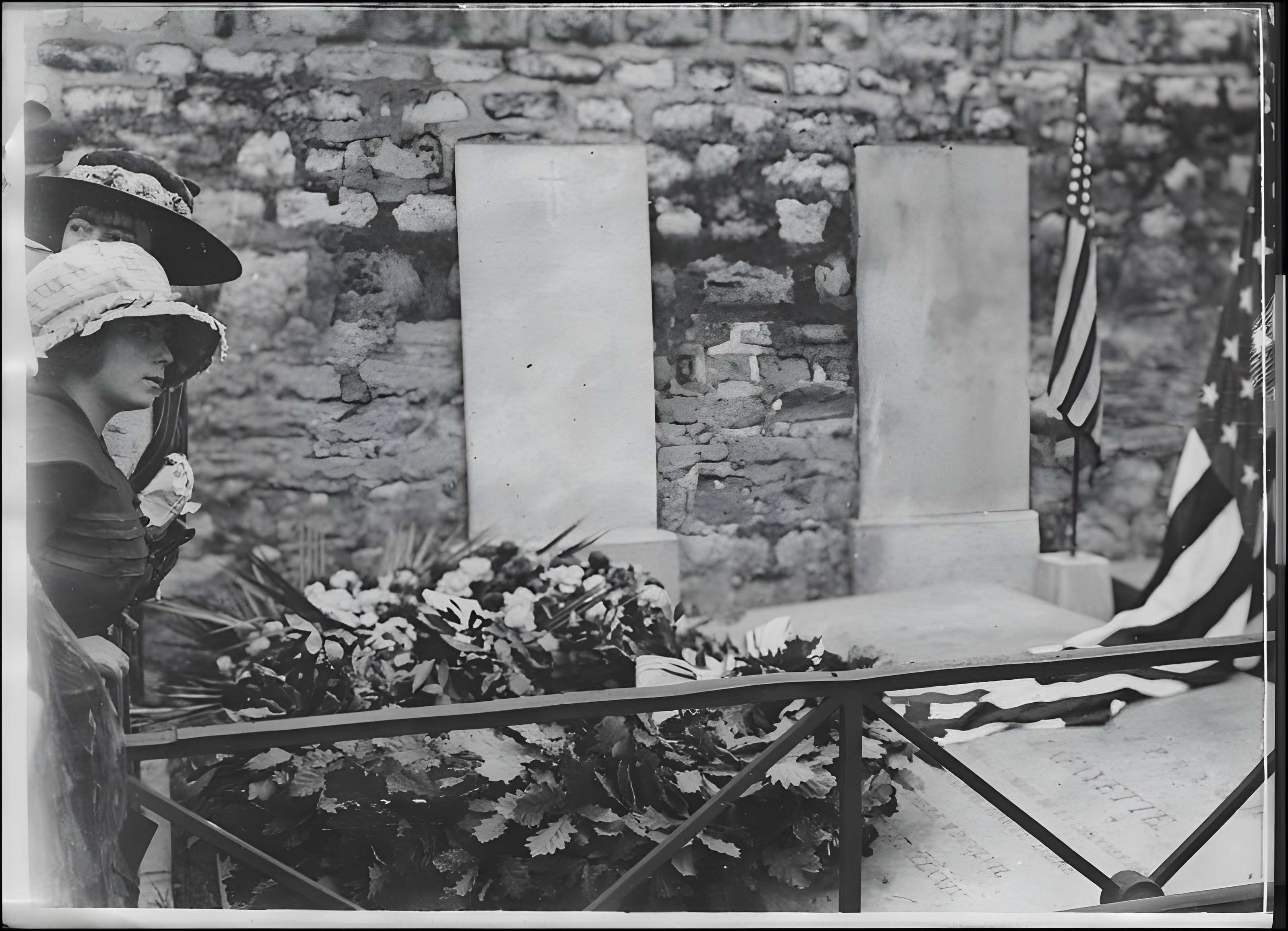 Cimetière de Picpus et ancien couvent des chanoinesses de Picpus