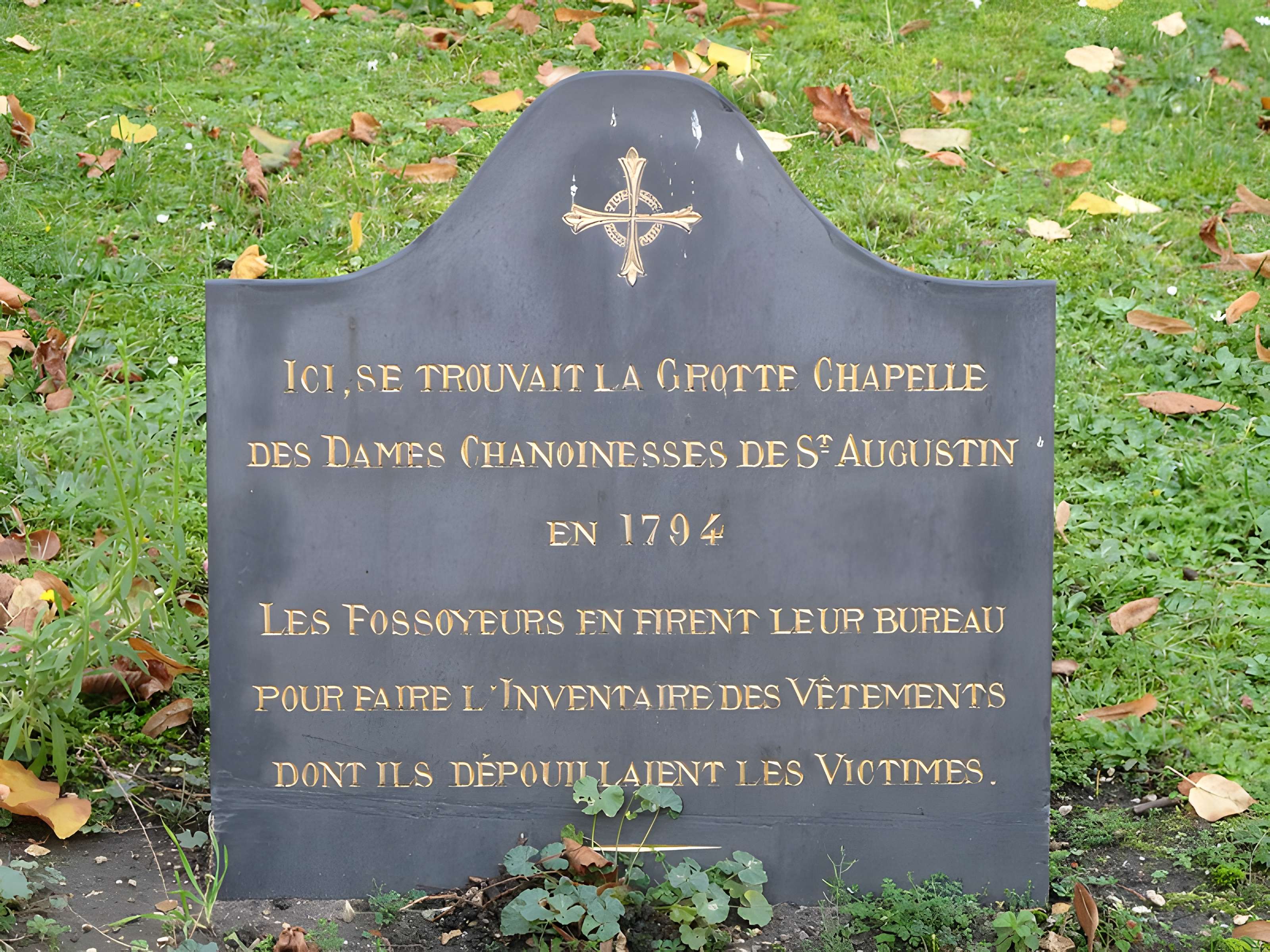 Cimetière de Picpus et ancien couvent des chanoinesses de Picpus