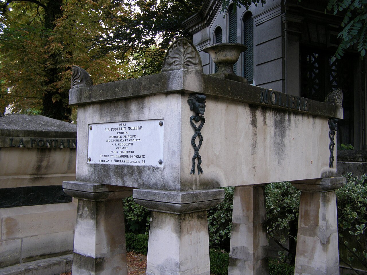 Photo de Monument funéraire de Molière - Paris 20ème
