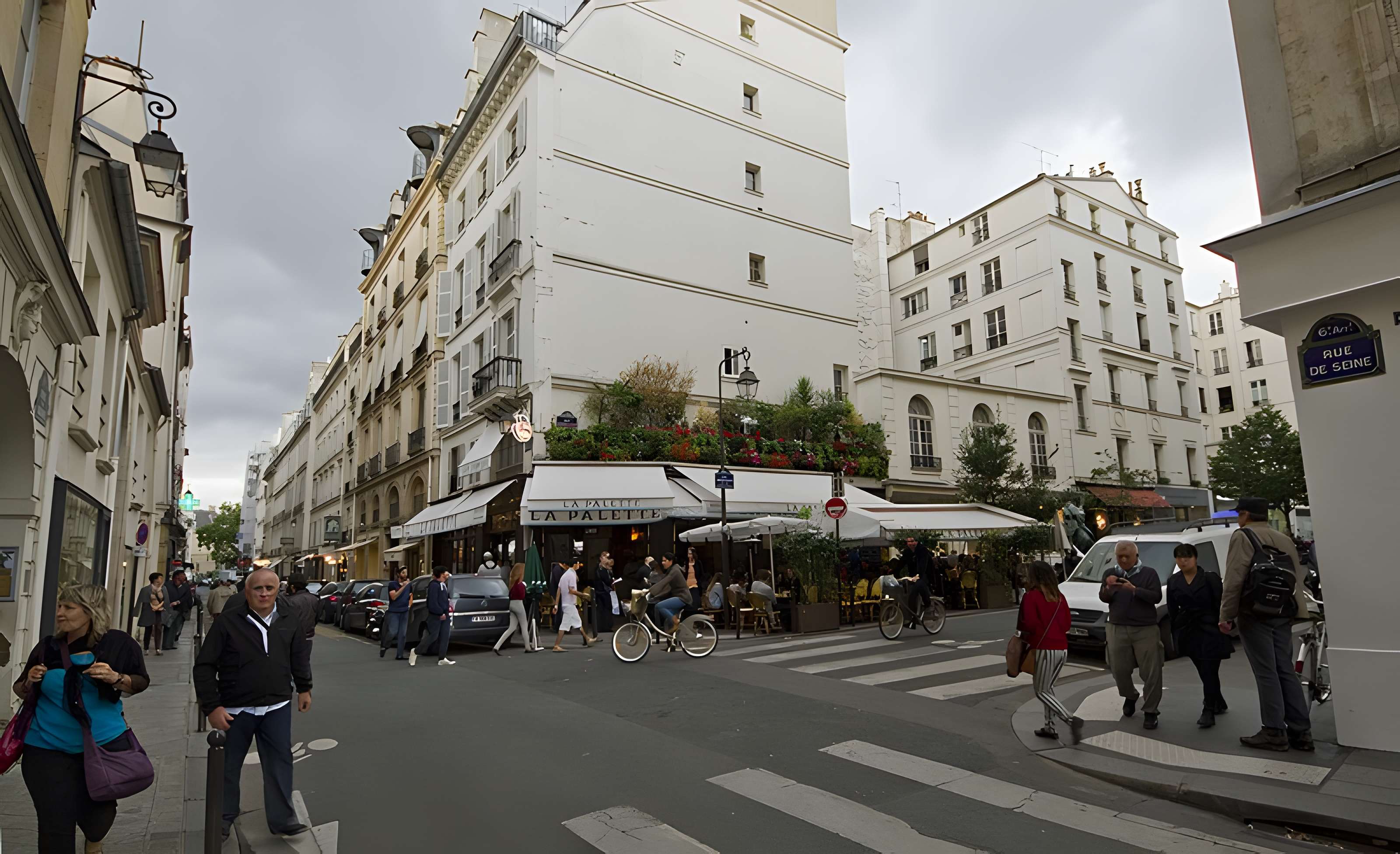 Café La Palette, Rue de Seine à Paris