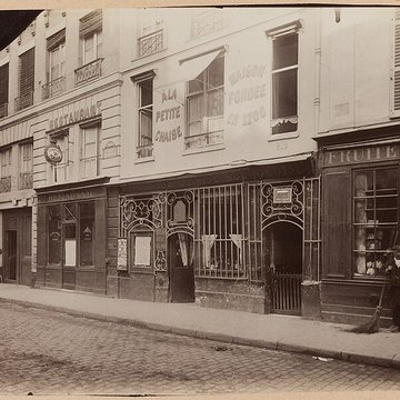Boutique, Rue de Grenelle - Paris 7ème