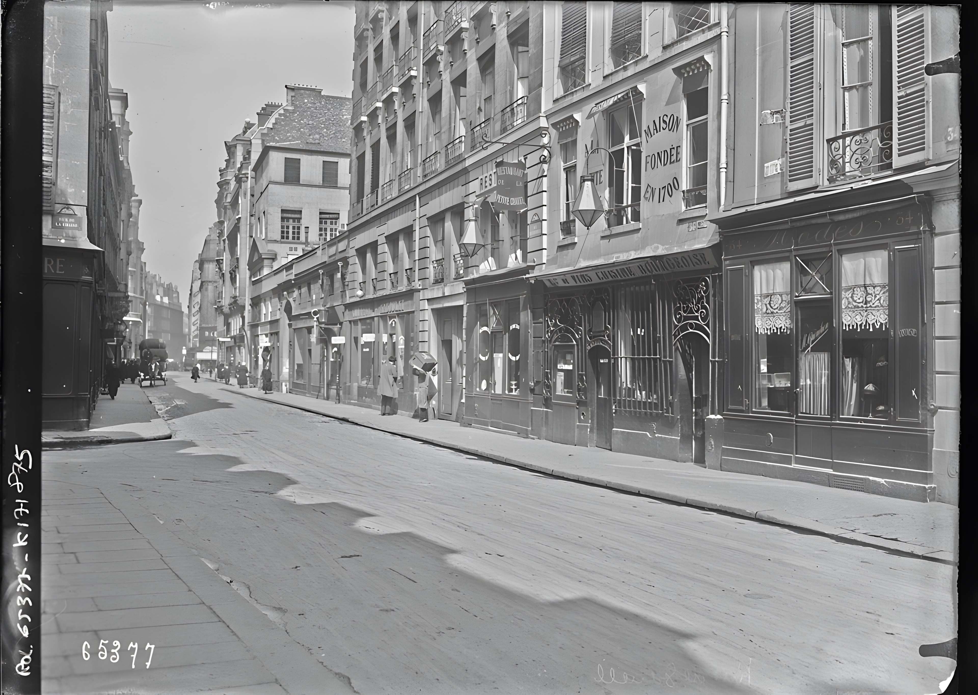Boutique, Rue de Grenelle - Paris 7ème
