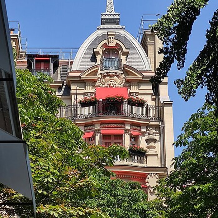 Photo de Hôtel Plaza-Athénée - Paris 8ème