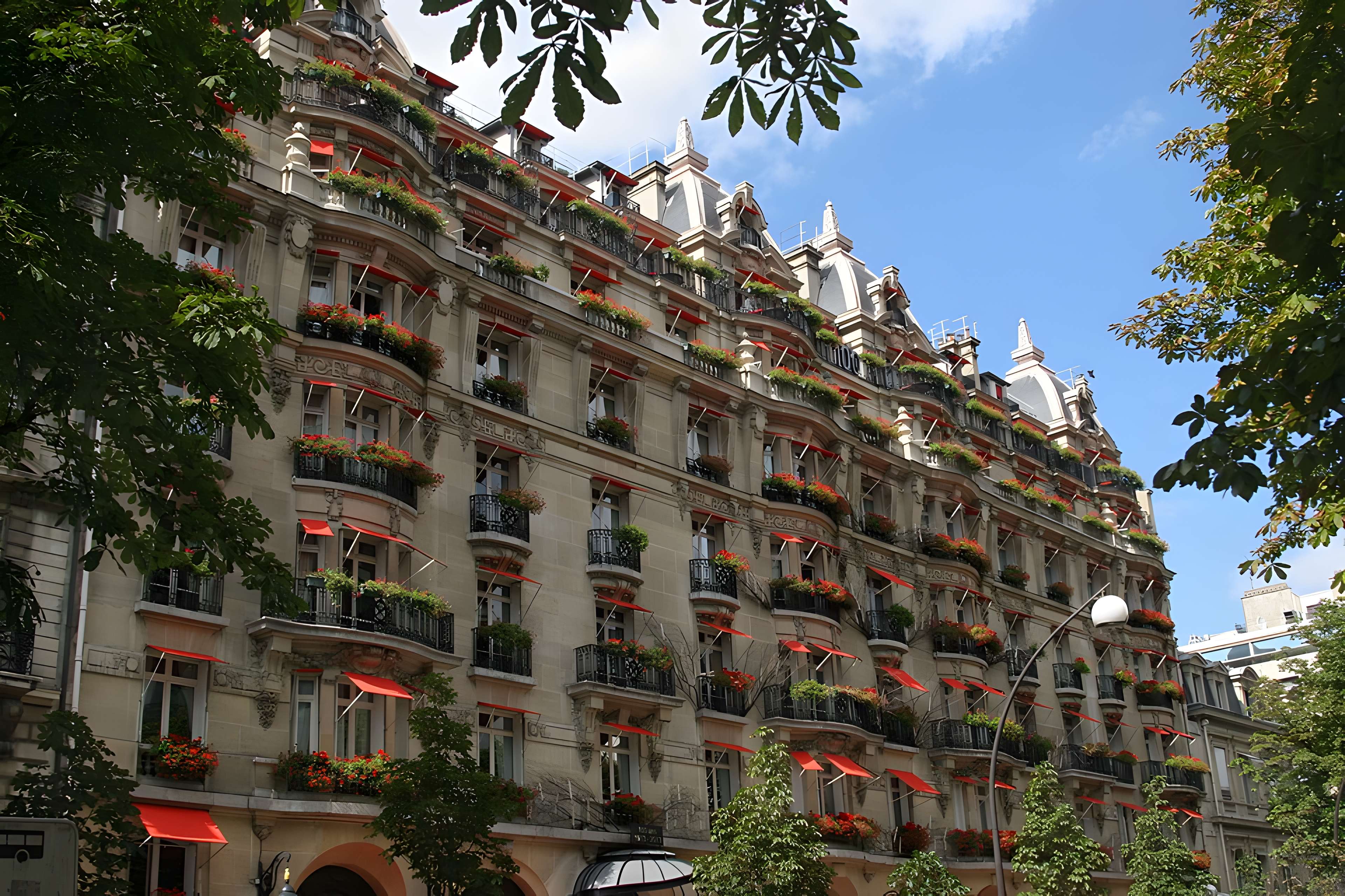 Hôtel Plaza-Athénée - Paris 8ème