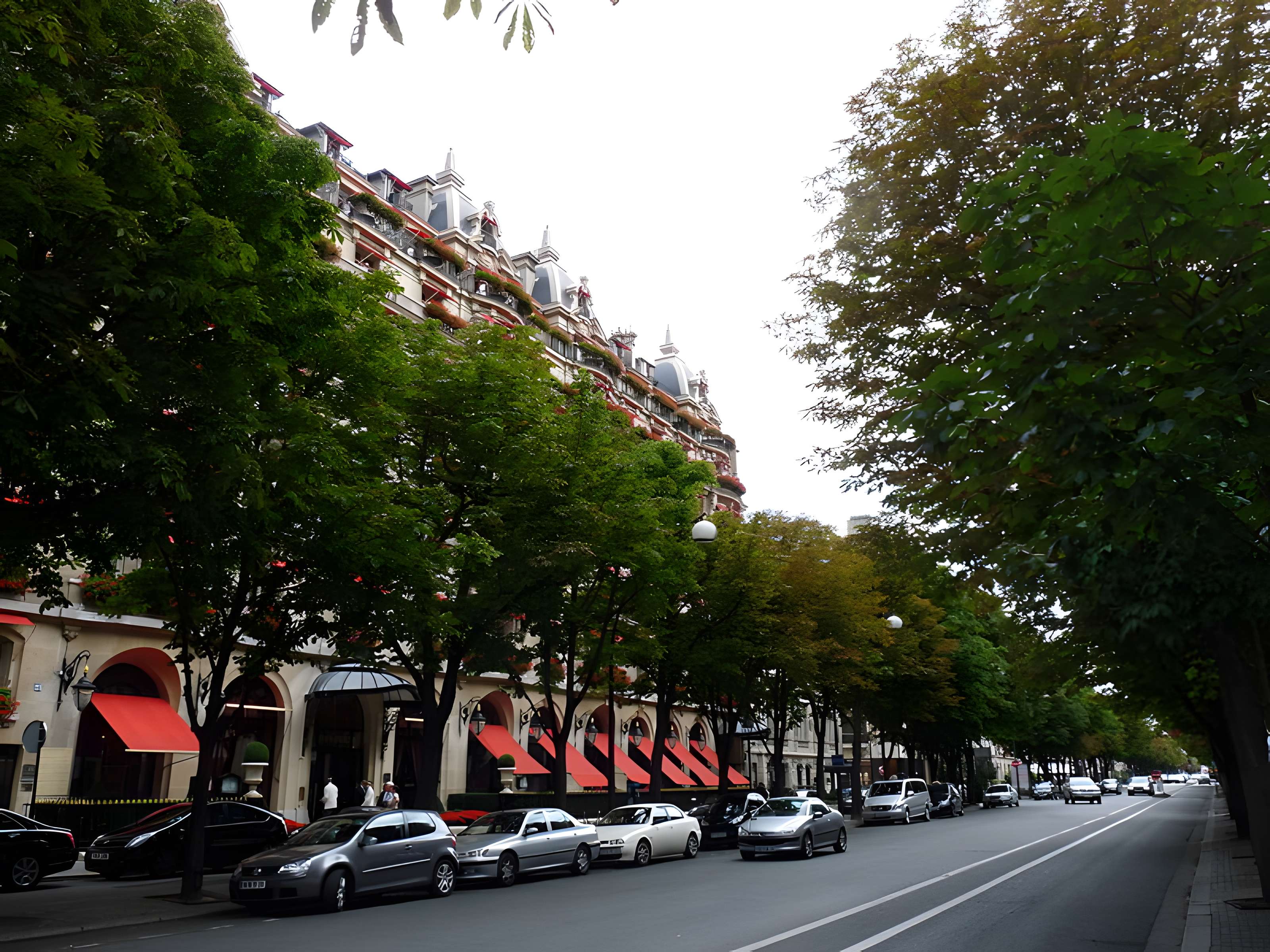 Hôtel Plaza-Athénée - Paris 8ème