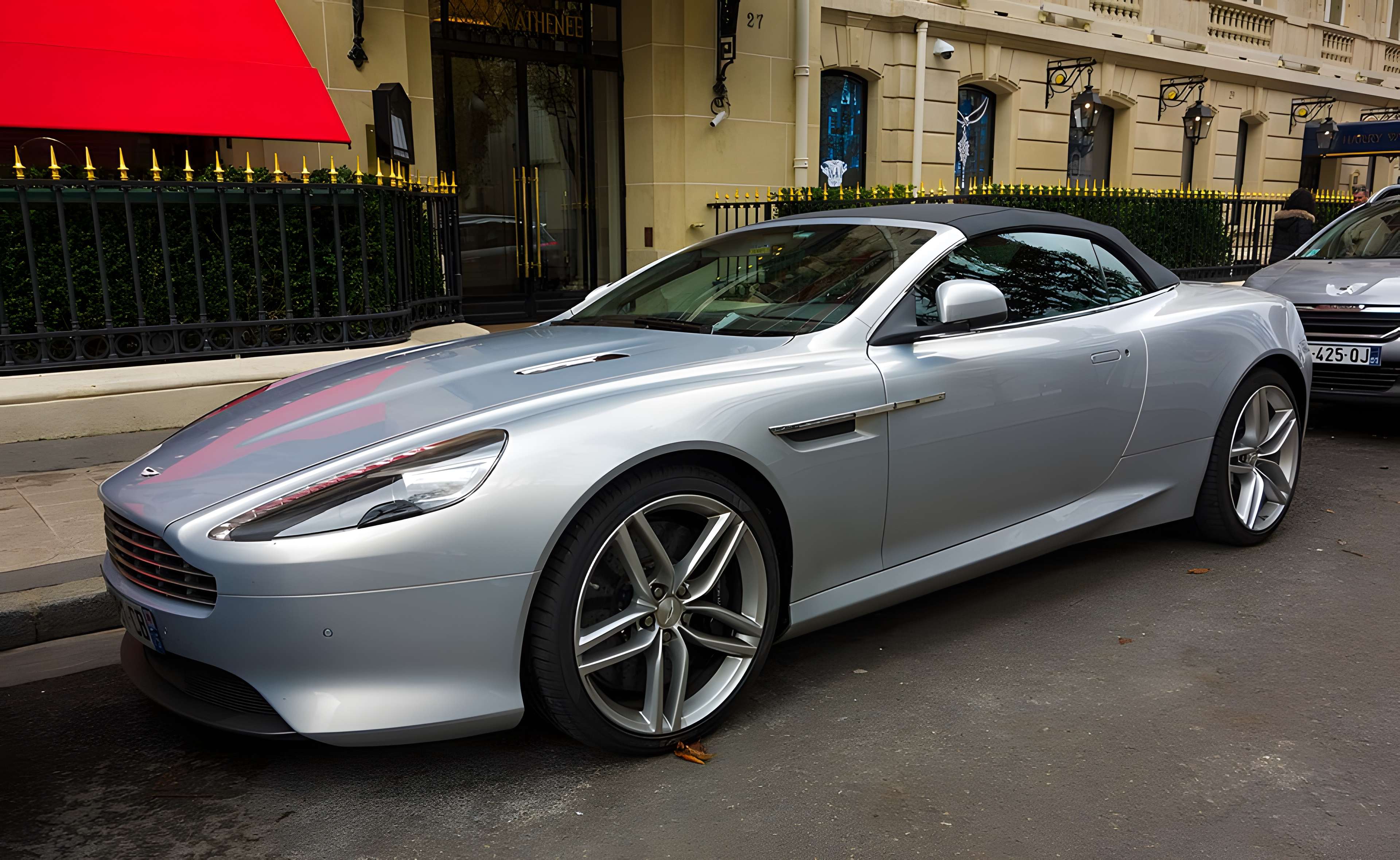 Hôtel Plaza-Athénée - Paris 8ème