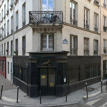 À lenseigne du lion dor - Paris 10ème