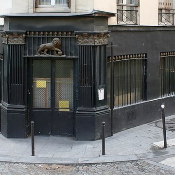 À lenseigne du lion dor - Paris 10ème