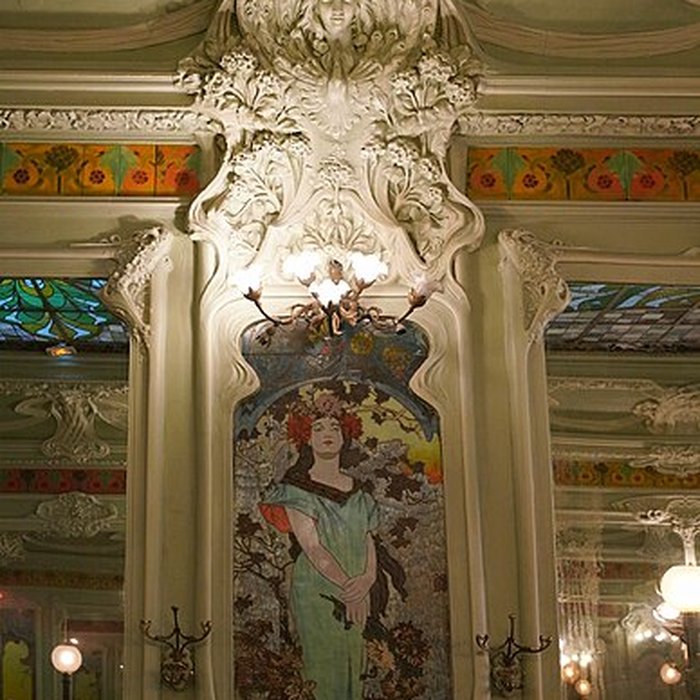 Photo de Immeuble abritant le restaurant Julien