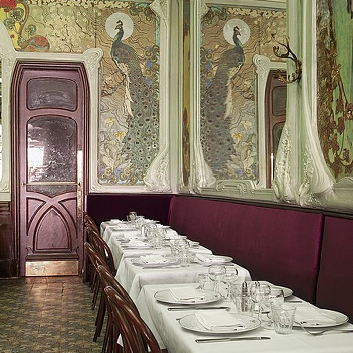 Photo de Immeuble abritant le restaurant Julien