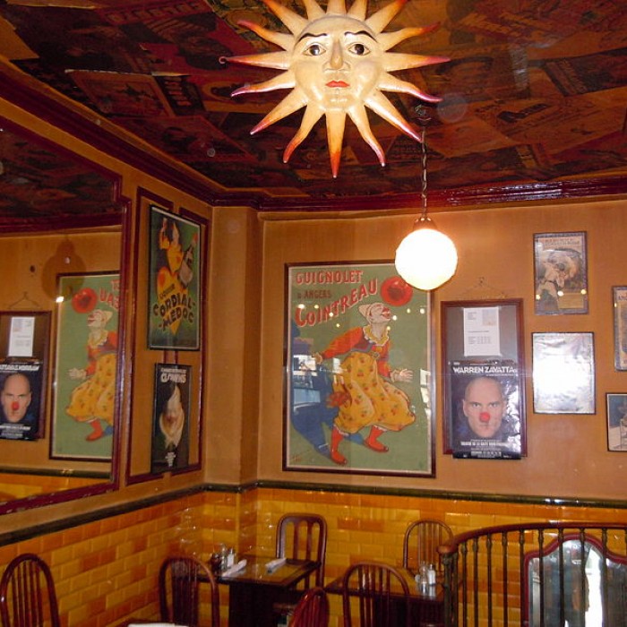 Photo de Clown-Bar, Rue Amelot - Paris 11ème