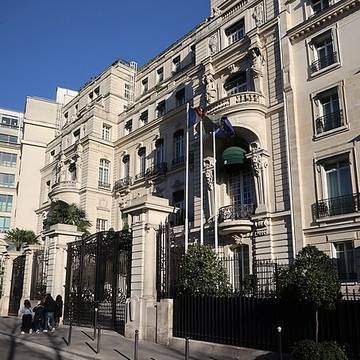 Shangri-La Hotel Paris