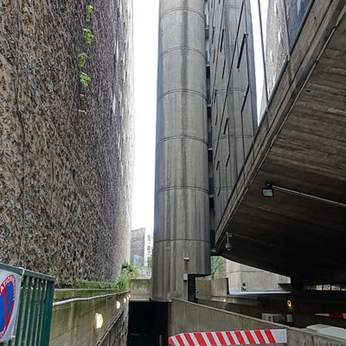 Photo de Immeuble abritant le siège du Parti Communiste Français