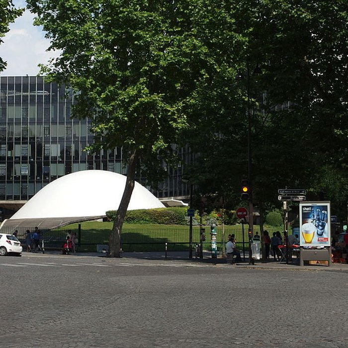 Photo de Immeuble abritant le siège du Parti Communiste Français