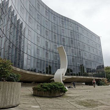 Immeuble abritant le siège du Parti Communiste Français